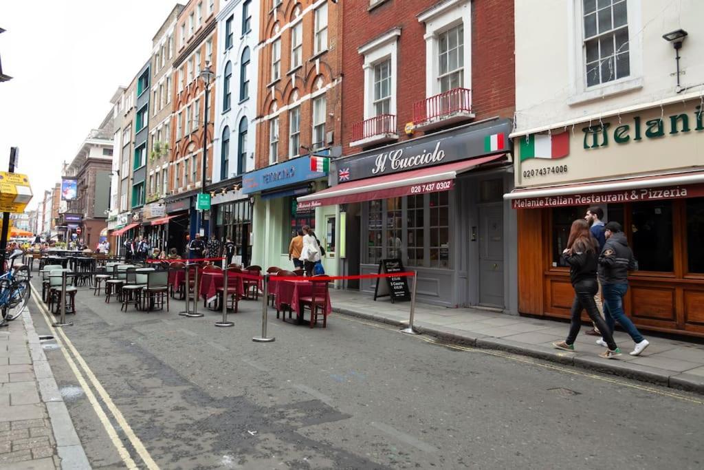 Lovely 2 Bed Flat In Soho! London Eksteriør billede