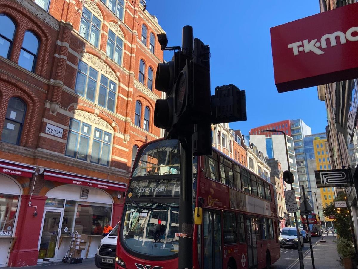 Lovely 2 Bed Flat In Soho! London Eksteriør billede